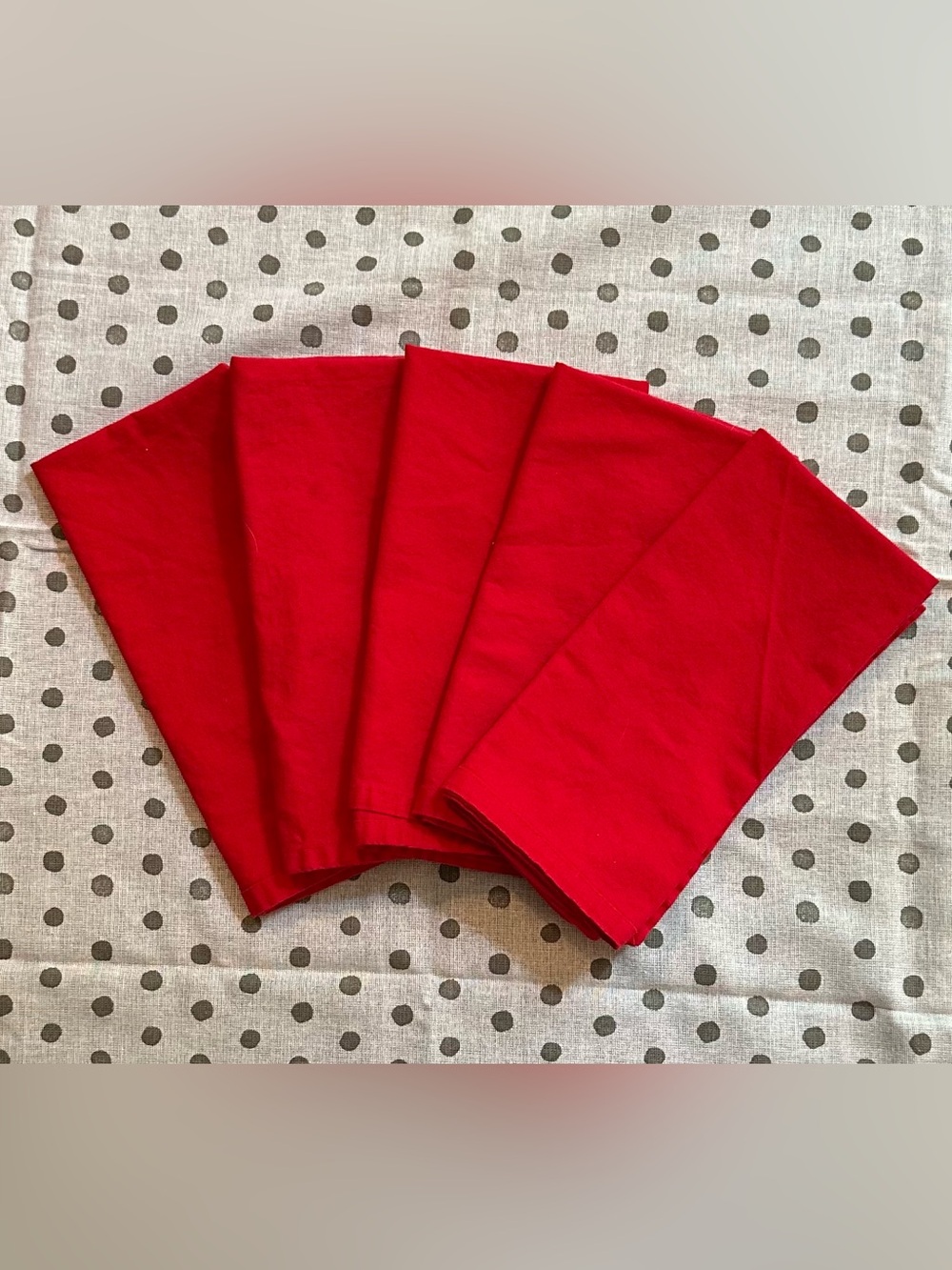 Set of 5 cloth napkins • deep red